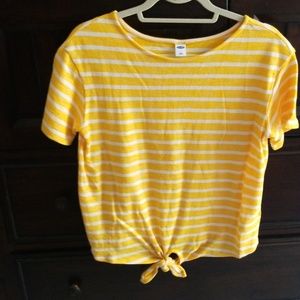 Old Navy yellow strips tee